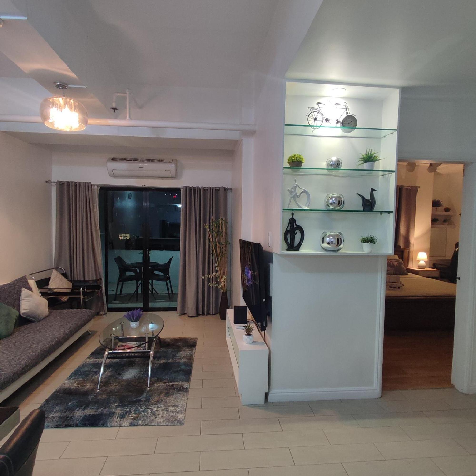 Luxury Spacious 2Br In Salcedo Village Manila Exterior foto